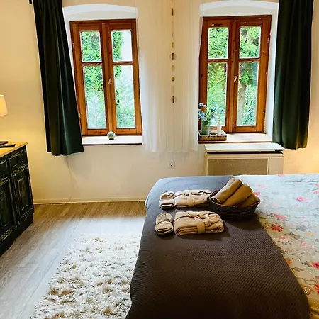 Hedra Apartman إغير