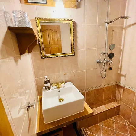 Hedra Apartman * إغير